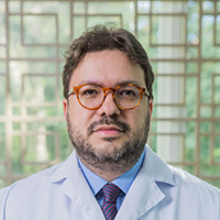Dr. Eduardo Neubarth Trindade